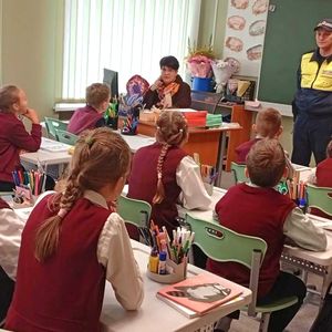 4 сентября, в школе состоялась встреча наших учеников с инспектором ГИБДД.